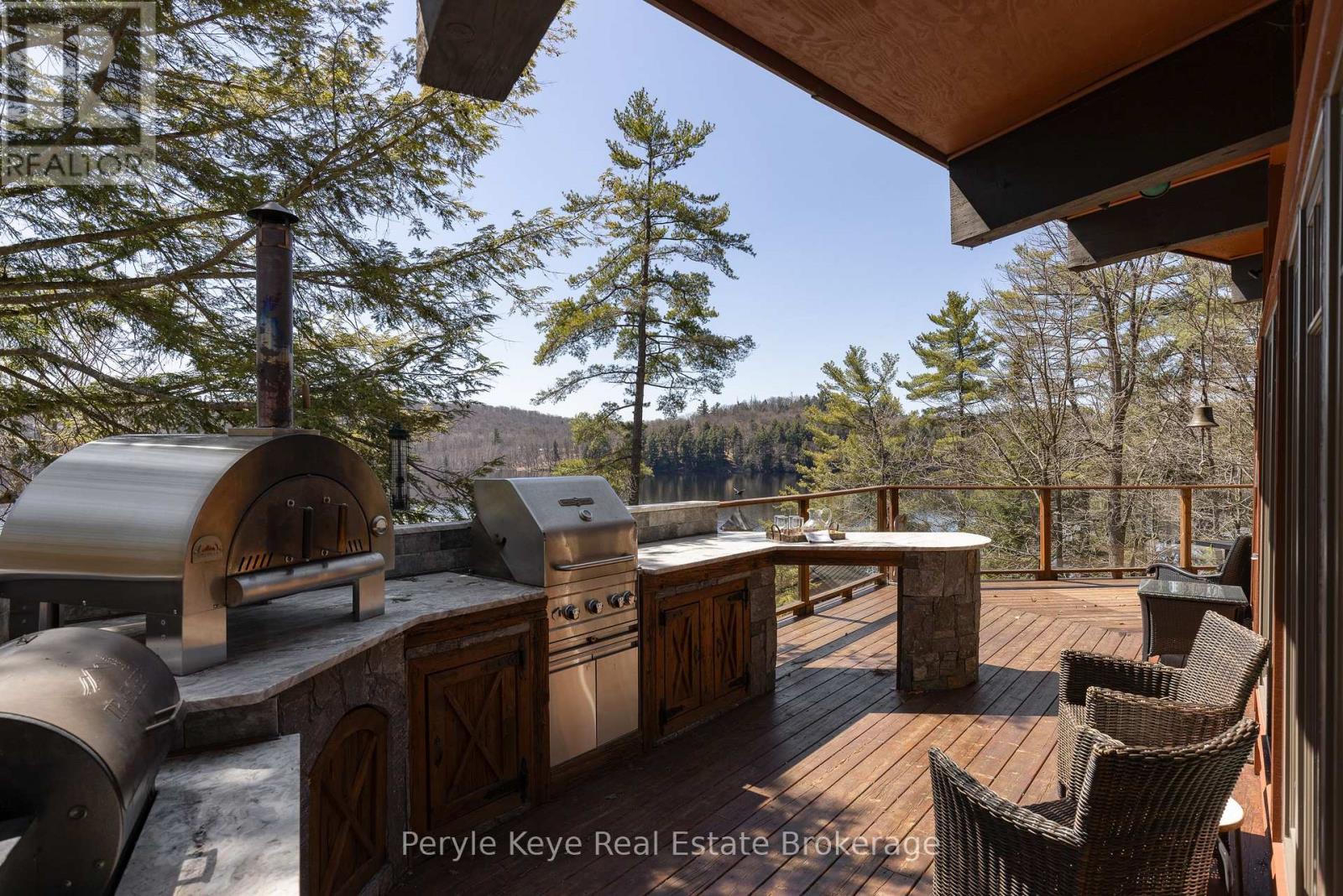 Outdoor Kitchen