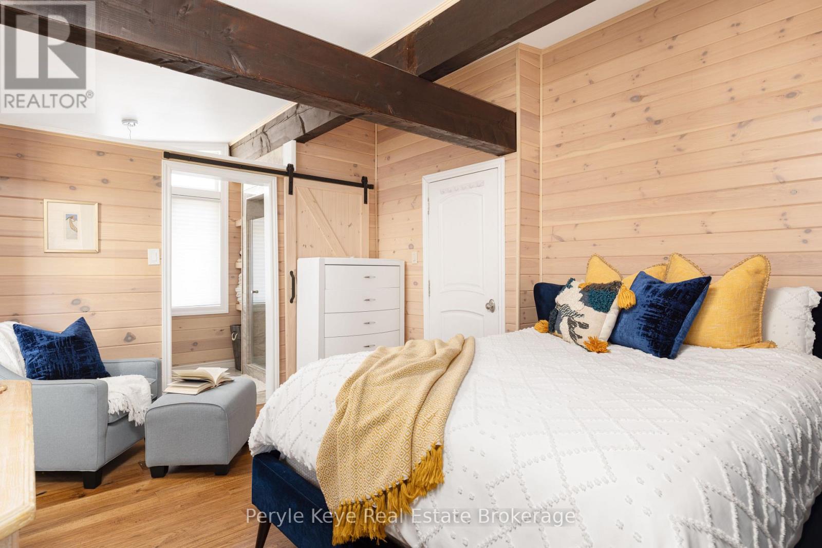 Primary Suite w/ Ensuite