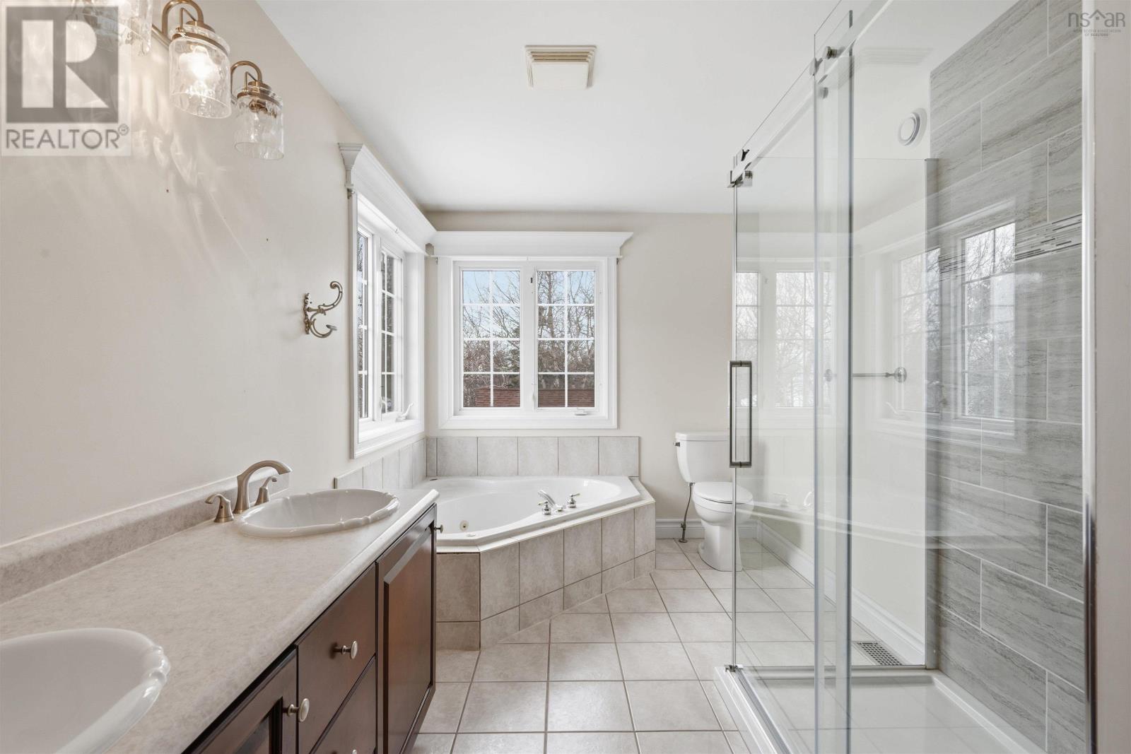 Property 26 of 50 of 9 Haliburton Crescent