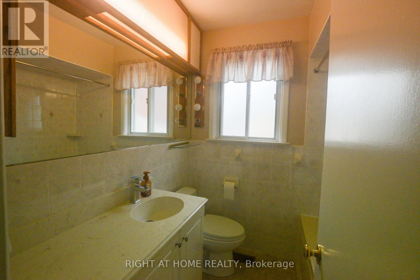 29 ROWATSON ROAD - 12