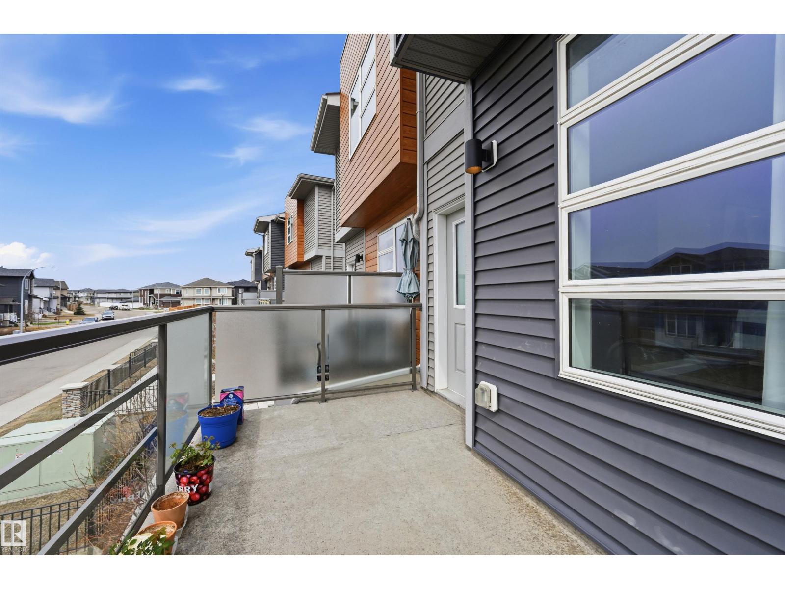 #5 17635 58 ST NW NW, Edmonton