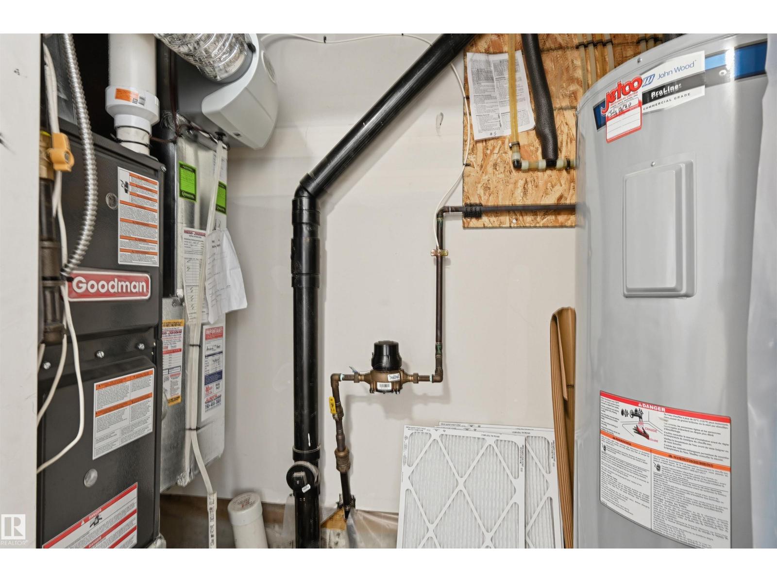 #5 17635 58 ST NW NW, Edmonton