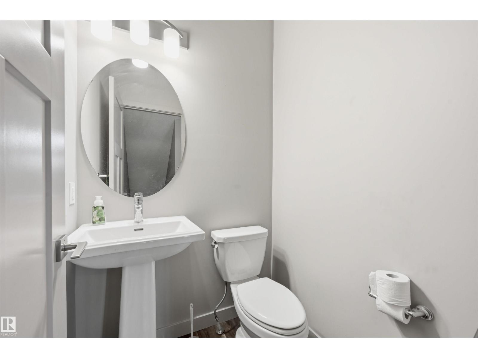 #5 17635 58 ST NW NW, Edmonton