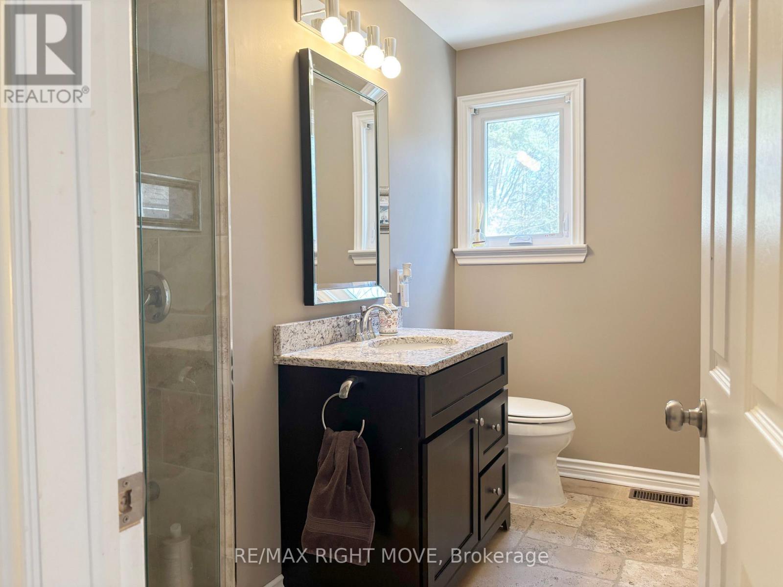 main floor 3 pc bath