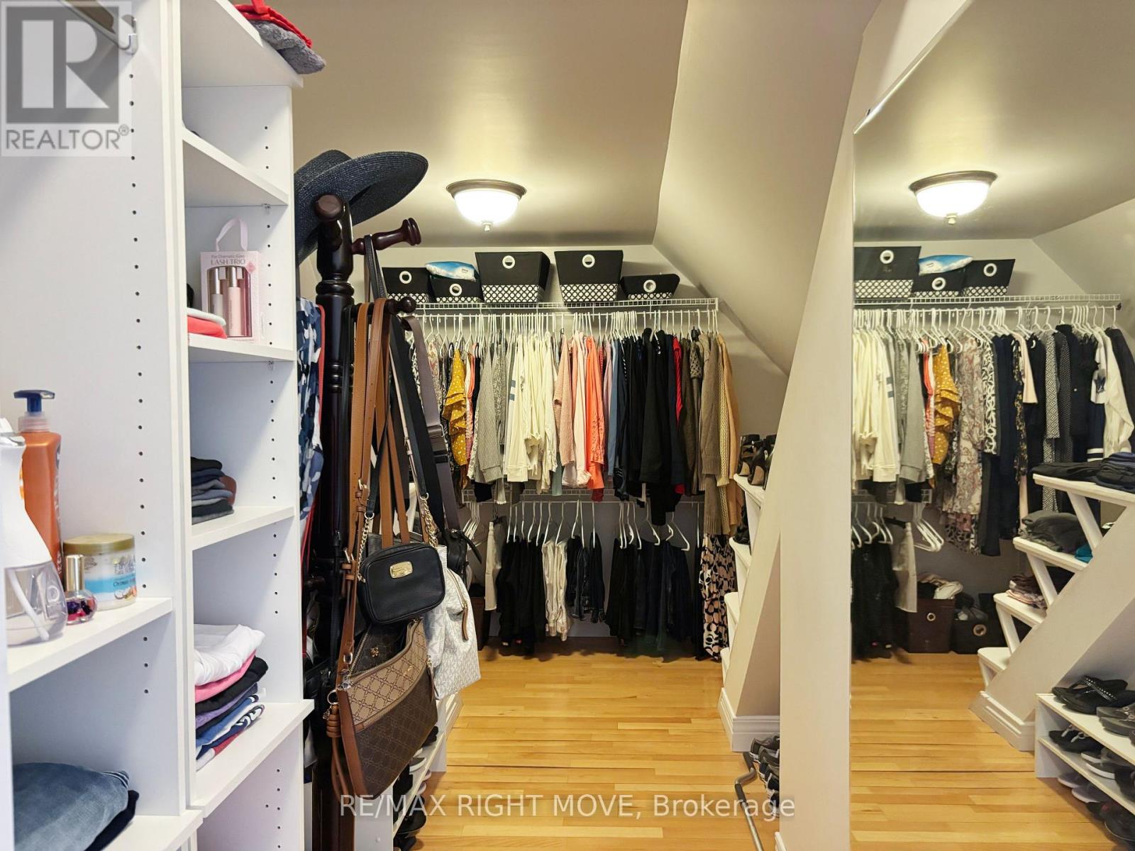 Now THIS is a closet for a Queen