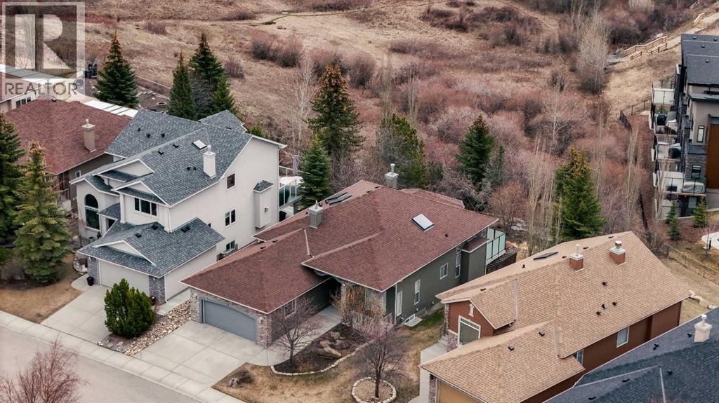 56 Royal Abbey Rise NW — photo 2