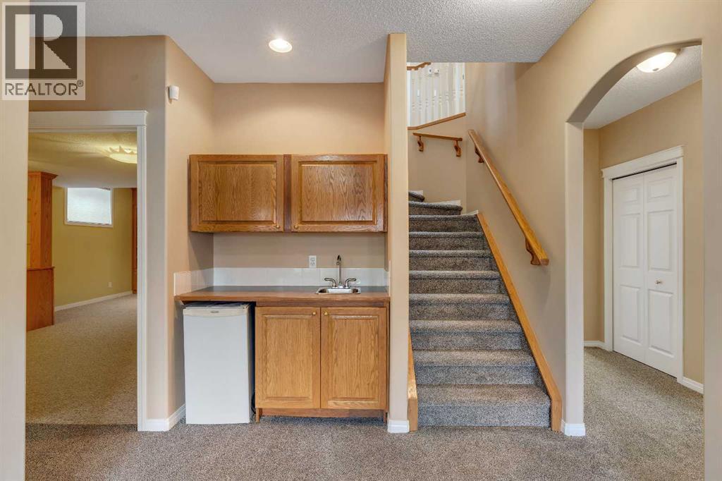 56 Royal Abbey Rise NW — photo 39