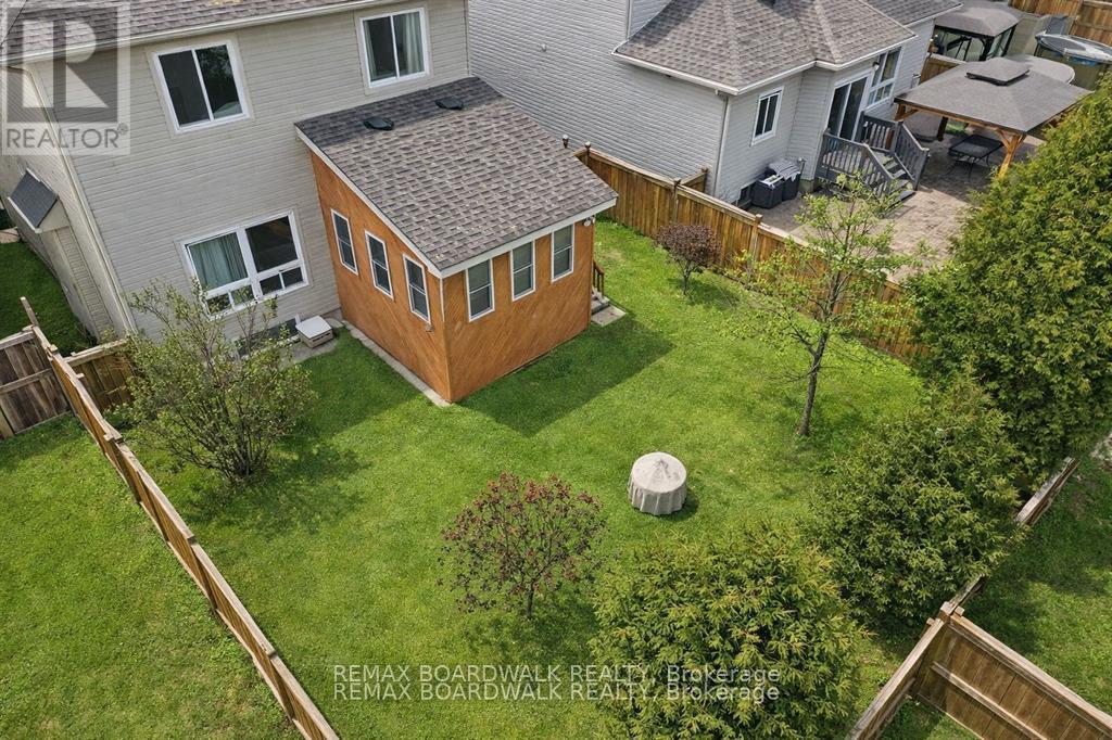 108 JADE STREET — photo 36