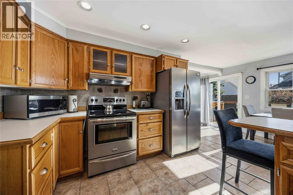 128 ALEXANDRA AVENUE, Point Edward, Ontario, N7V1C2 — Photo 11