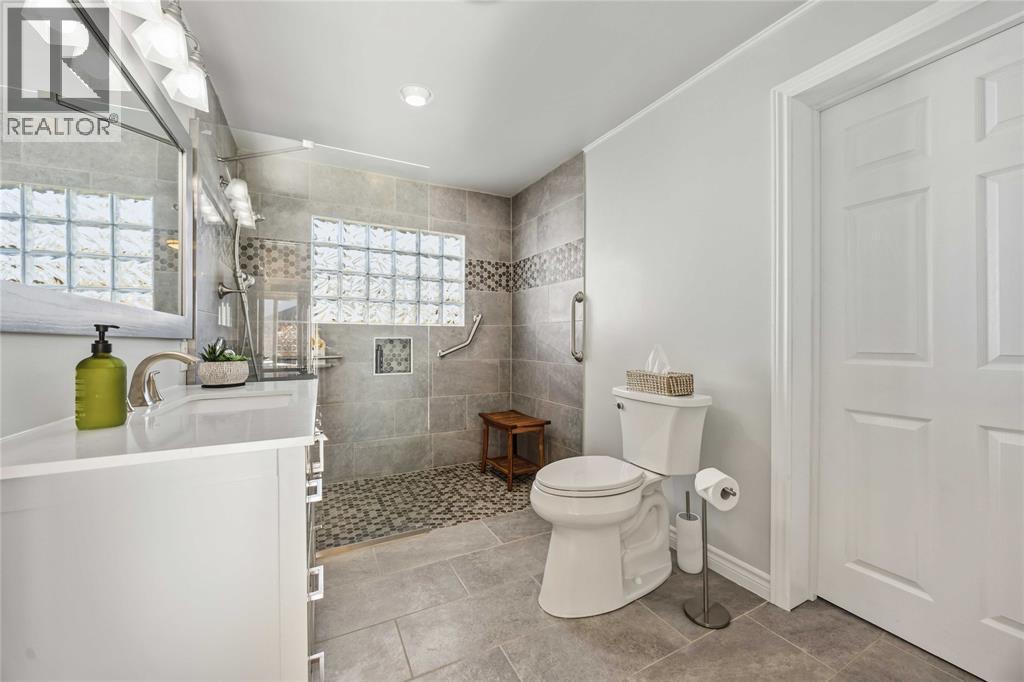128 ALEXANDRA AVENUE, Point Edward, Ontario, N7V1C2 — Photo 15