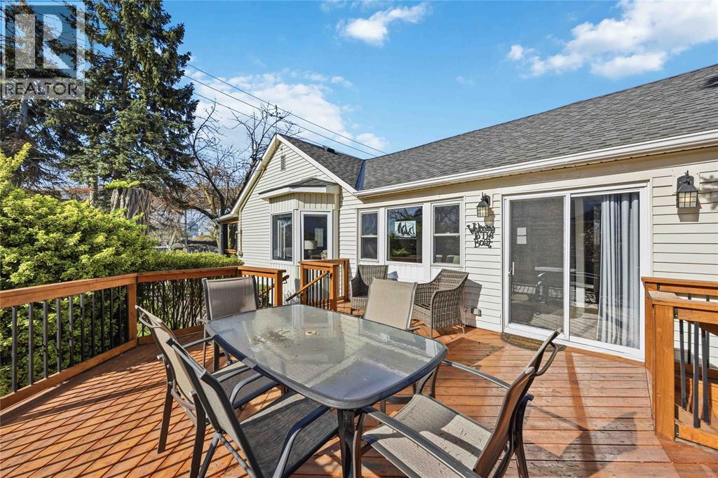 128 ALEXANDRA AVENUE, Point Edward, Ontario, N7V1C2 — Photo 27