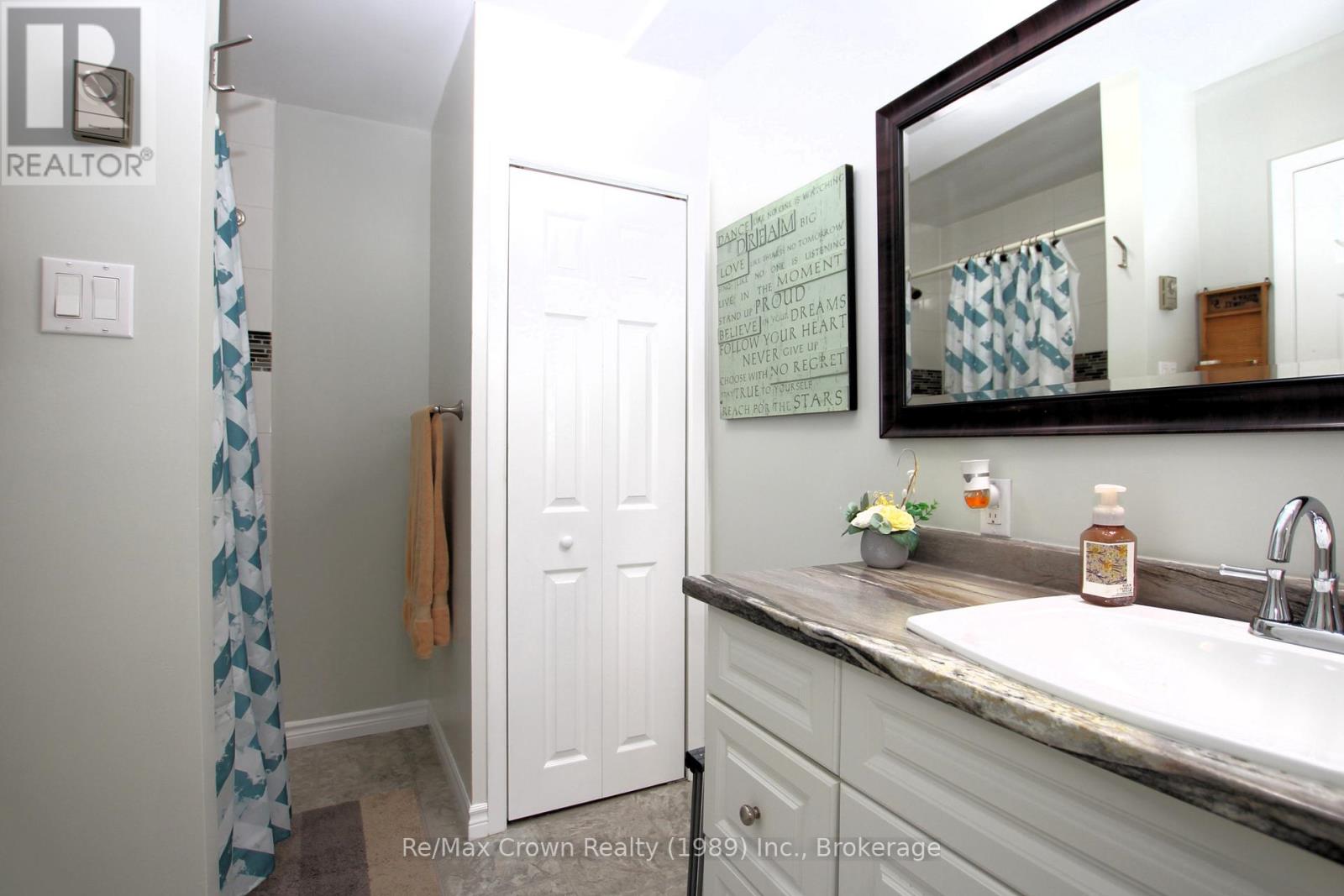 Main floor bath
