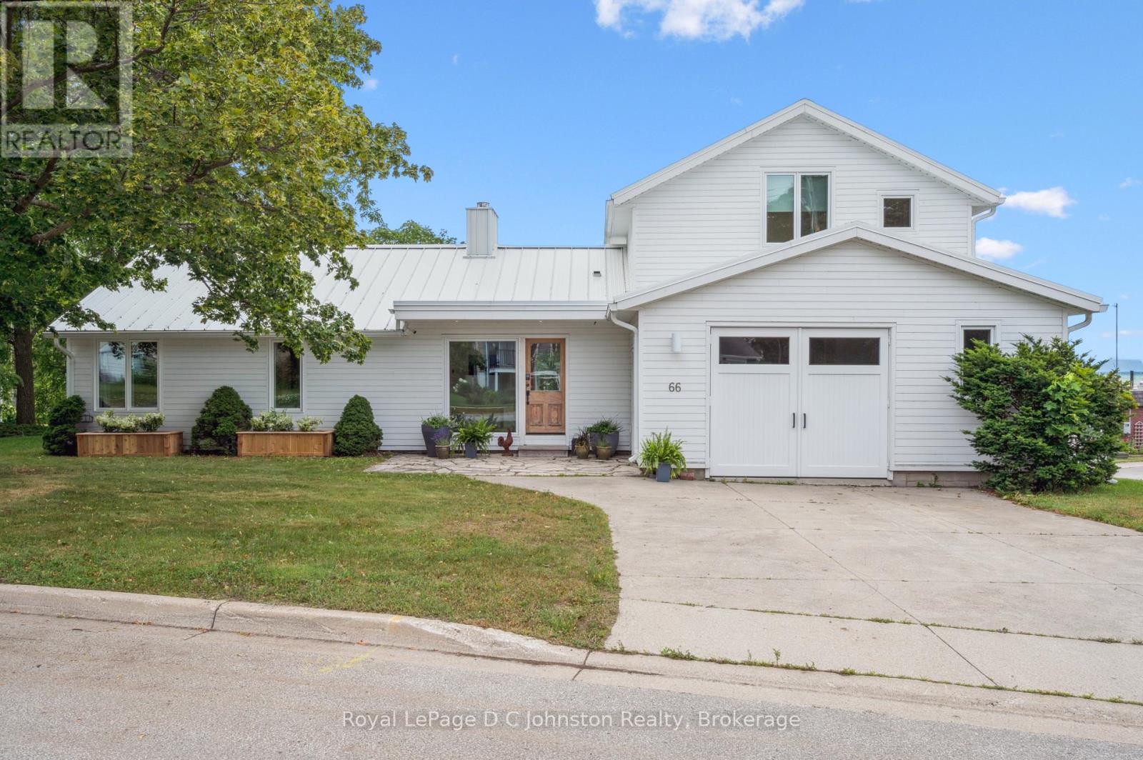 66 HURON STREET N - 3
