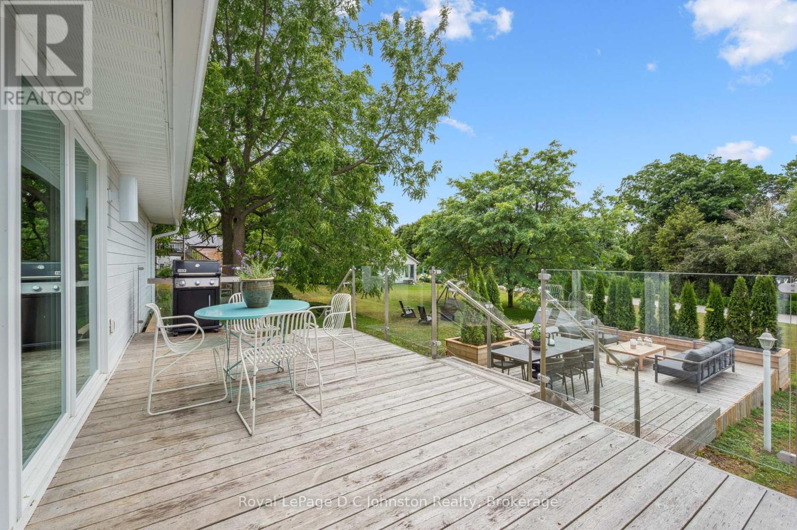 66 HURON STREET N - 36