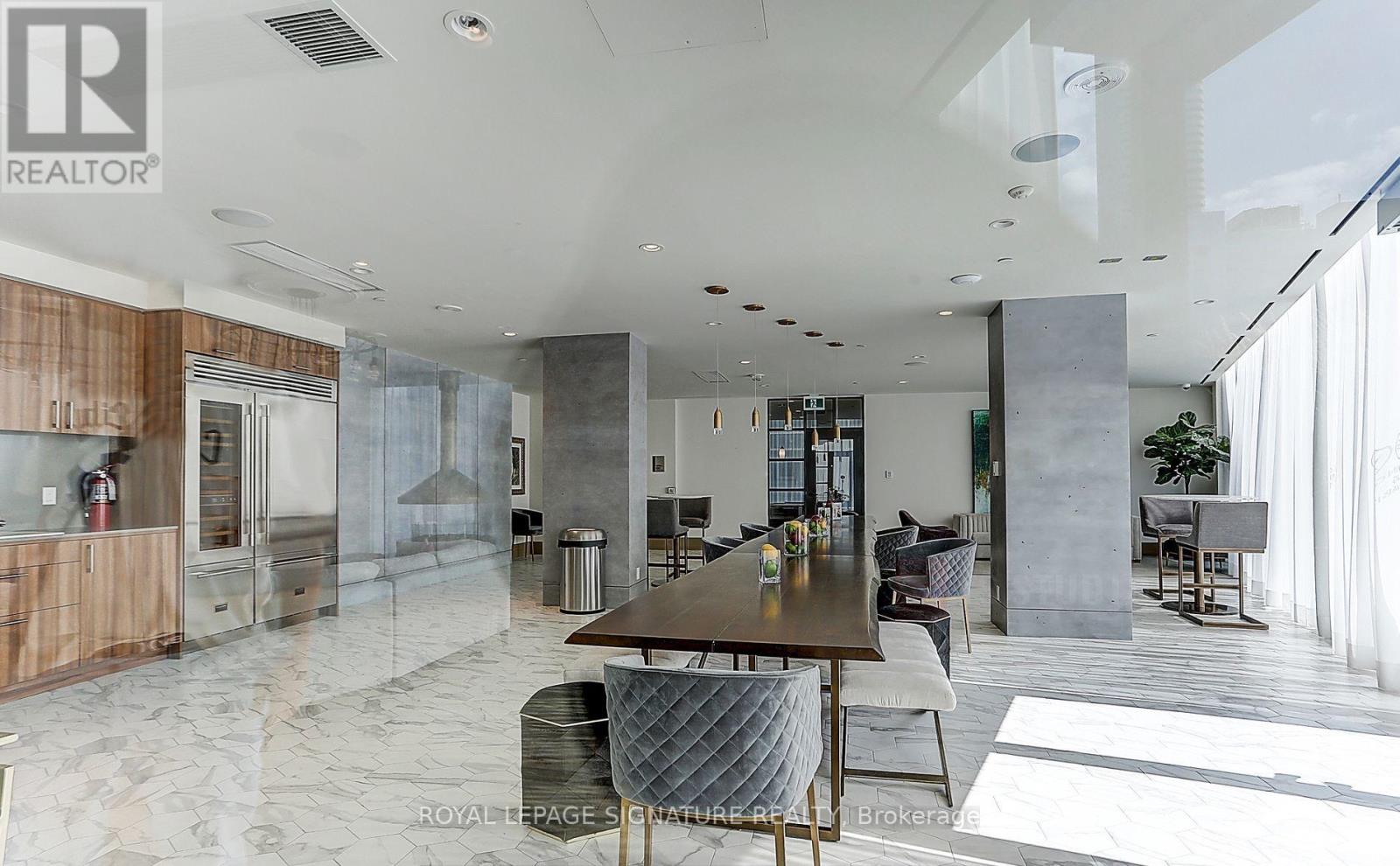 #605 60 SHUTER STREET - 29