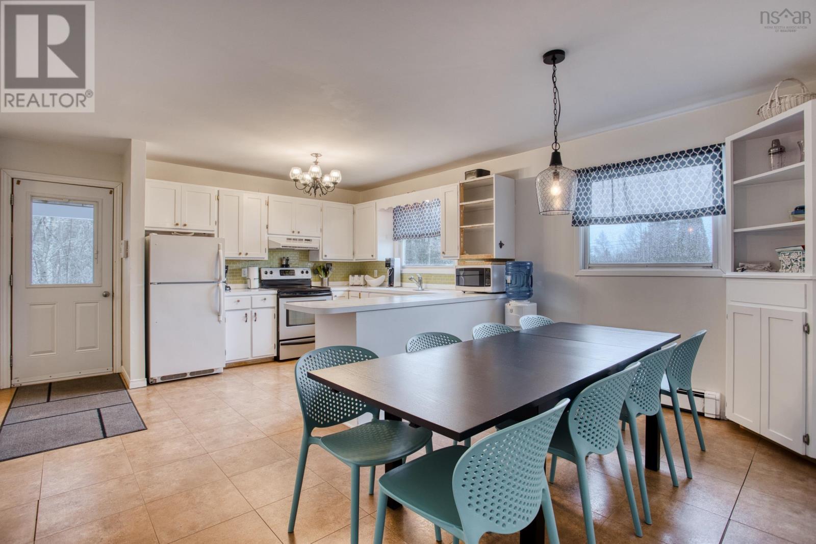 Property 23 of 50 of 12407 Highway 4