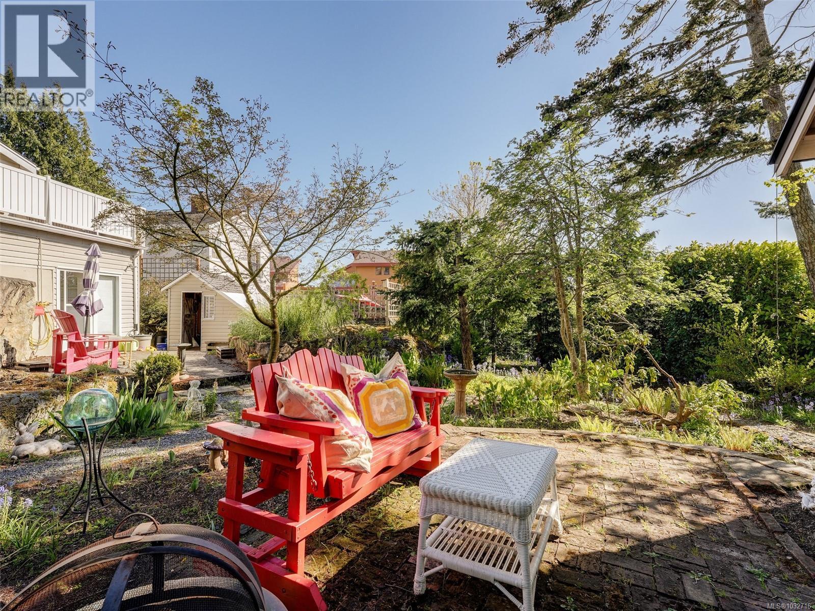  464 Nelson Street, Esquimalt