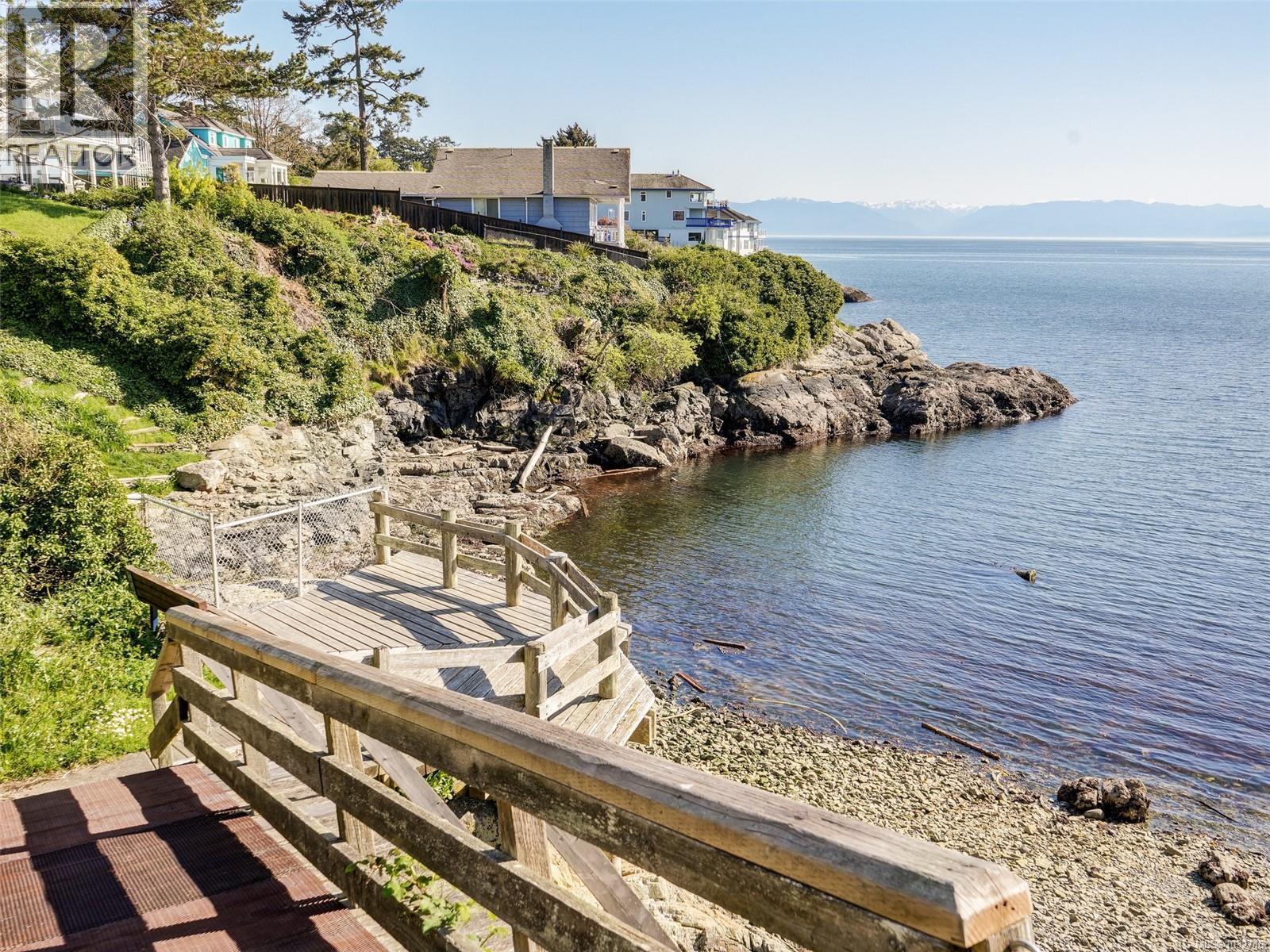  464 Nelson Street, Esquimalt