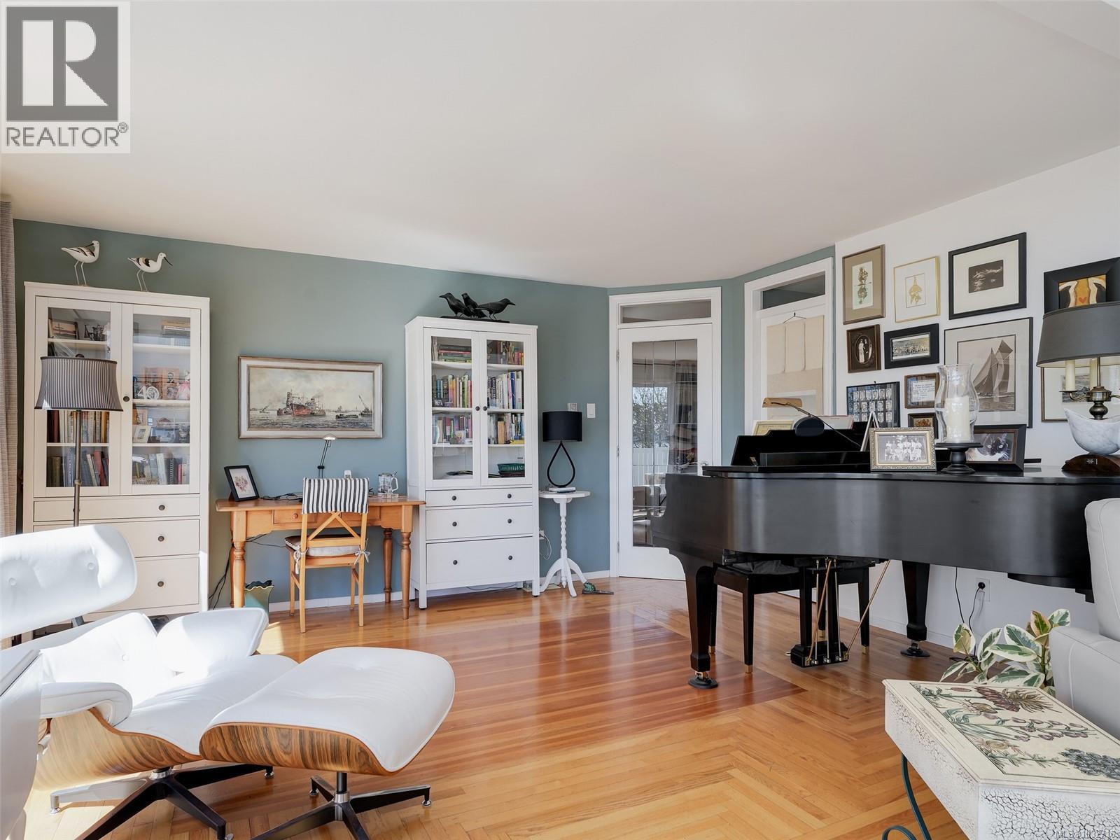  464 Nelson Street, Esquimalt