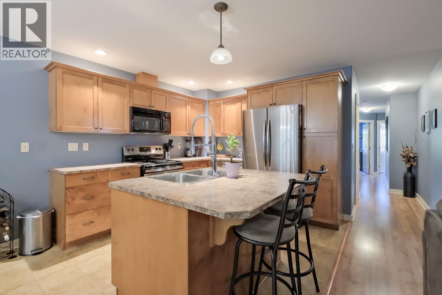 2 2175 Shannon Ridge Drive, West Kelowna