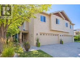 2 2175 Shannon Ridge Drive, West Kelowna
