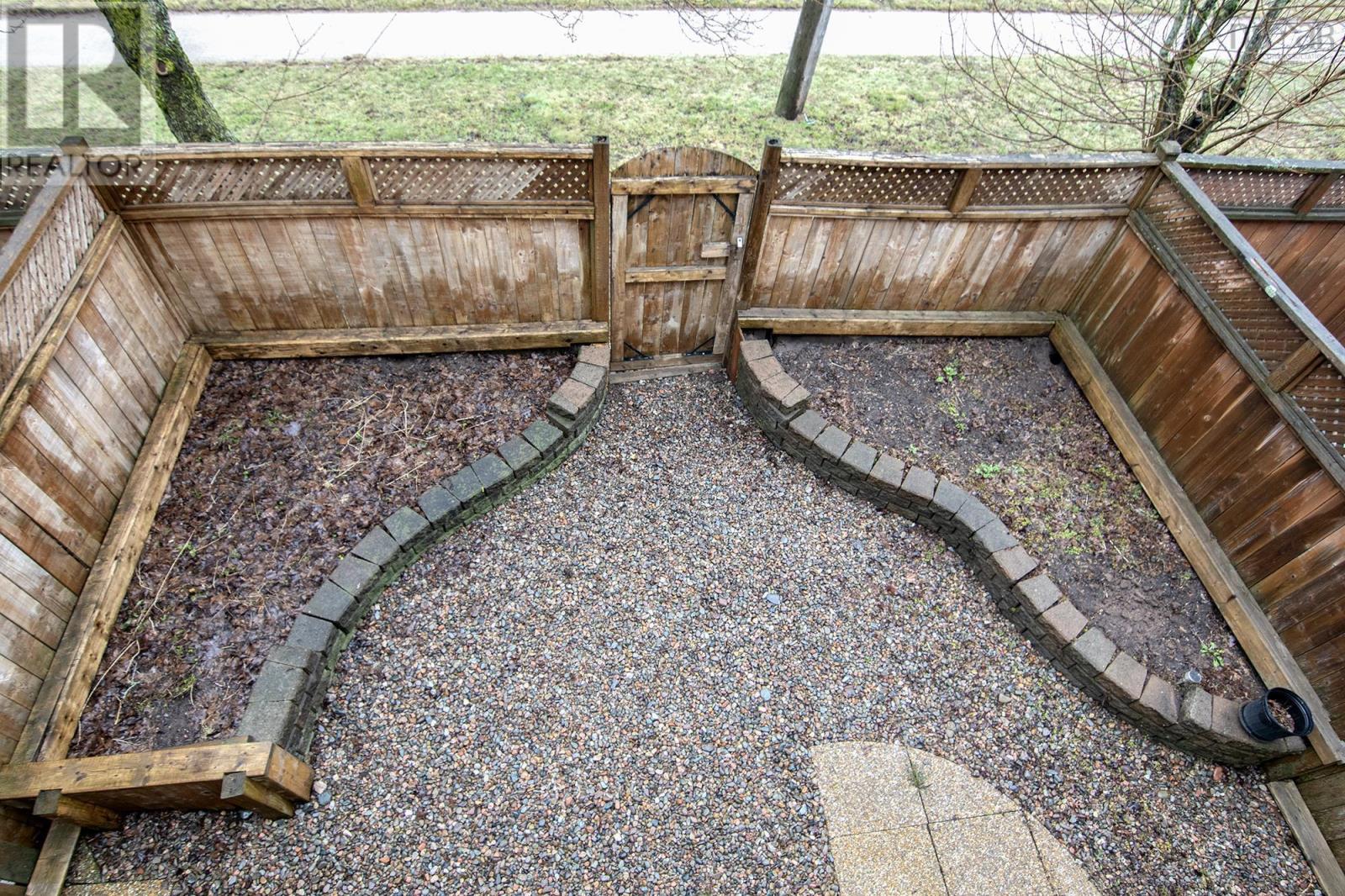 25 Cornerstone Terrace — photo 33
