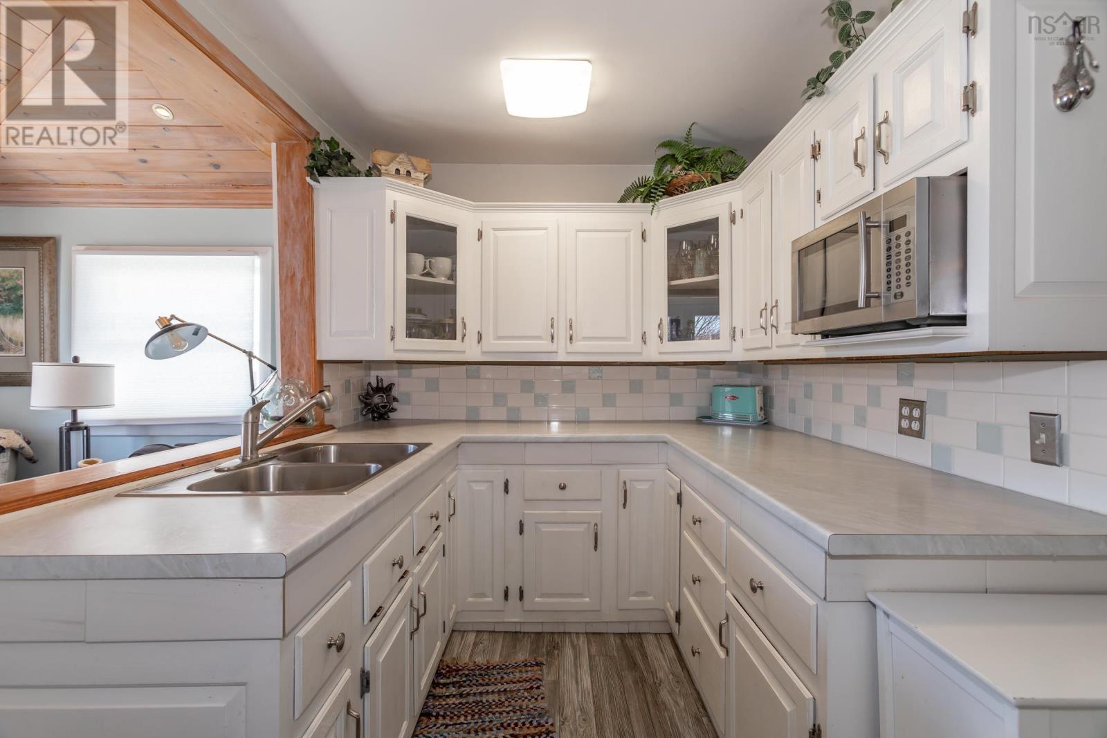 608 Granville Road - 14