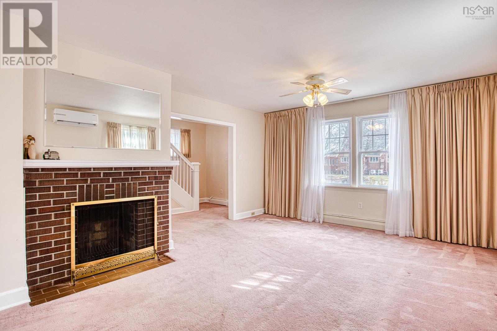 Property 18 of 39 of 3058 Connaught Avenue