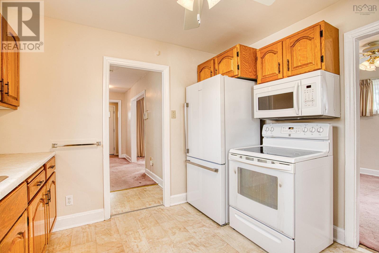 Property 24 of 39 of 3058 Connaught Avenue