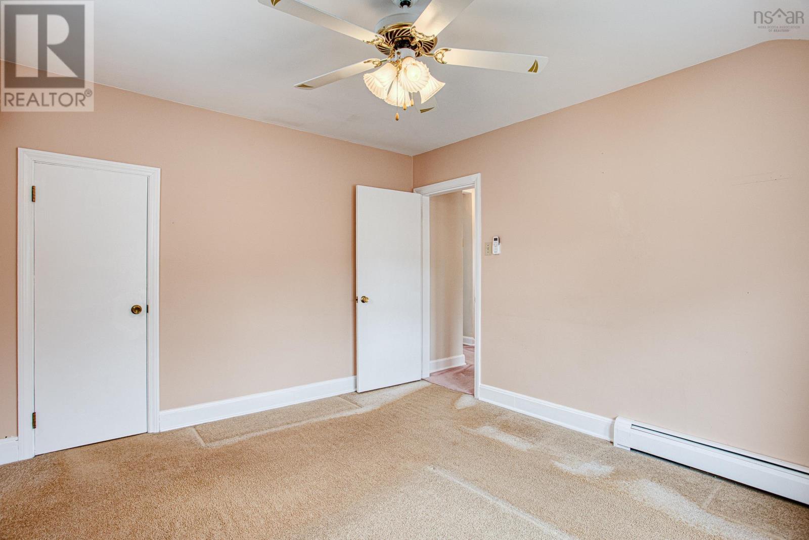 Property 30 of 39 of 3058 Connaught Avenue