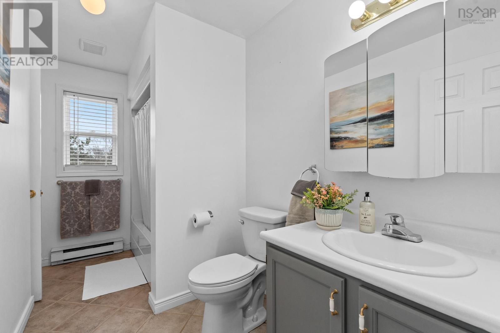 Property 25 of 49 of 1030 Club Crescent