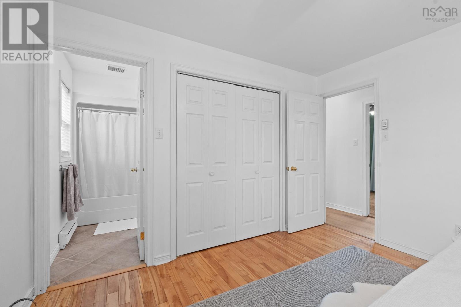 Property 24 of 49 of 1030 Club Crescent