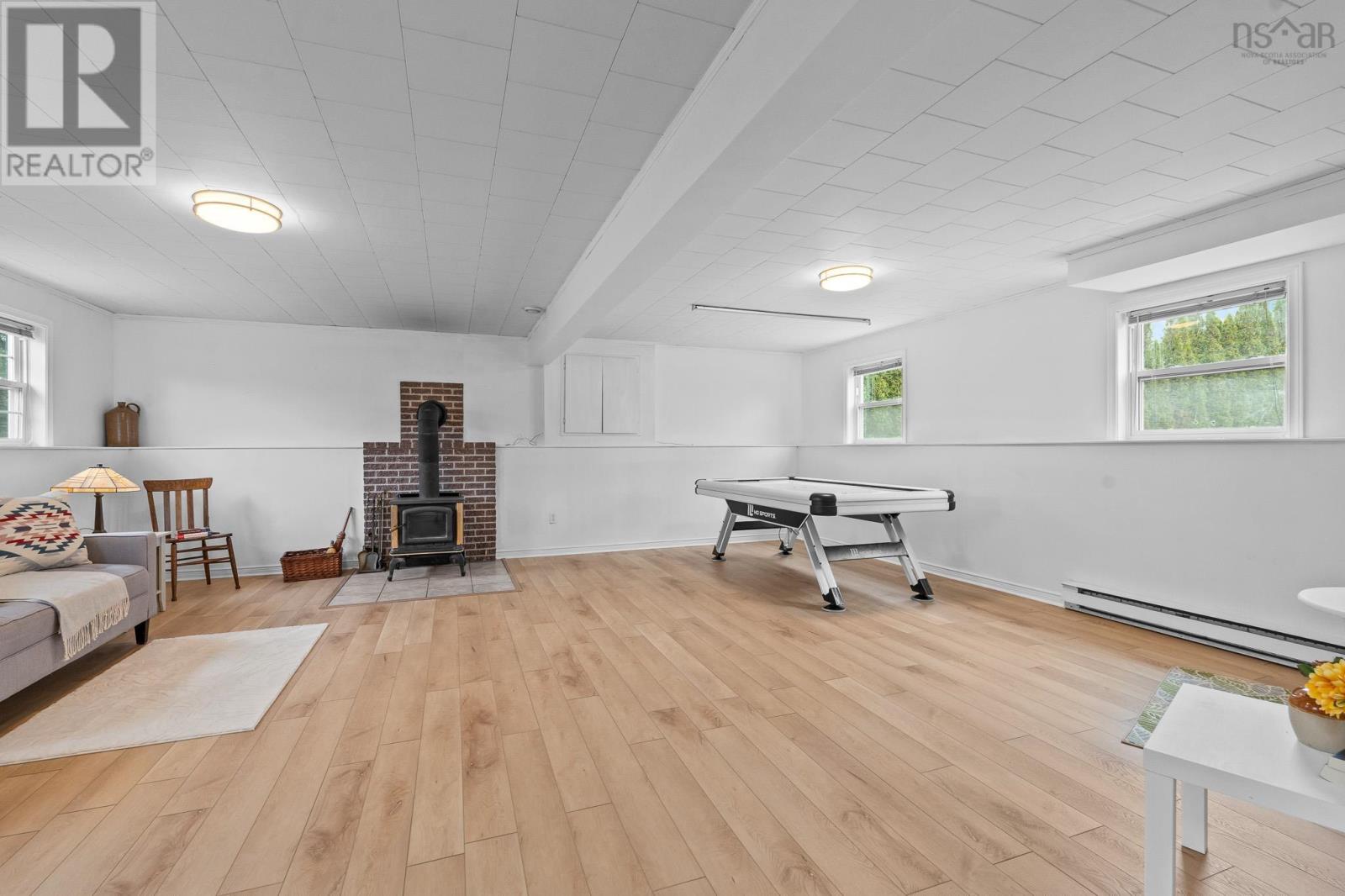 Property 32 of 49 of 1030 Club Crescent