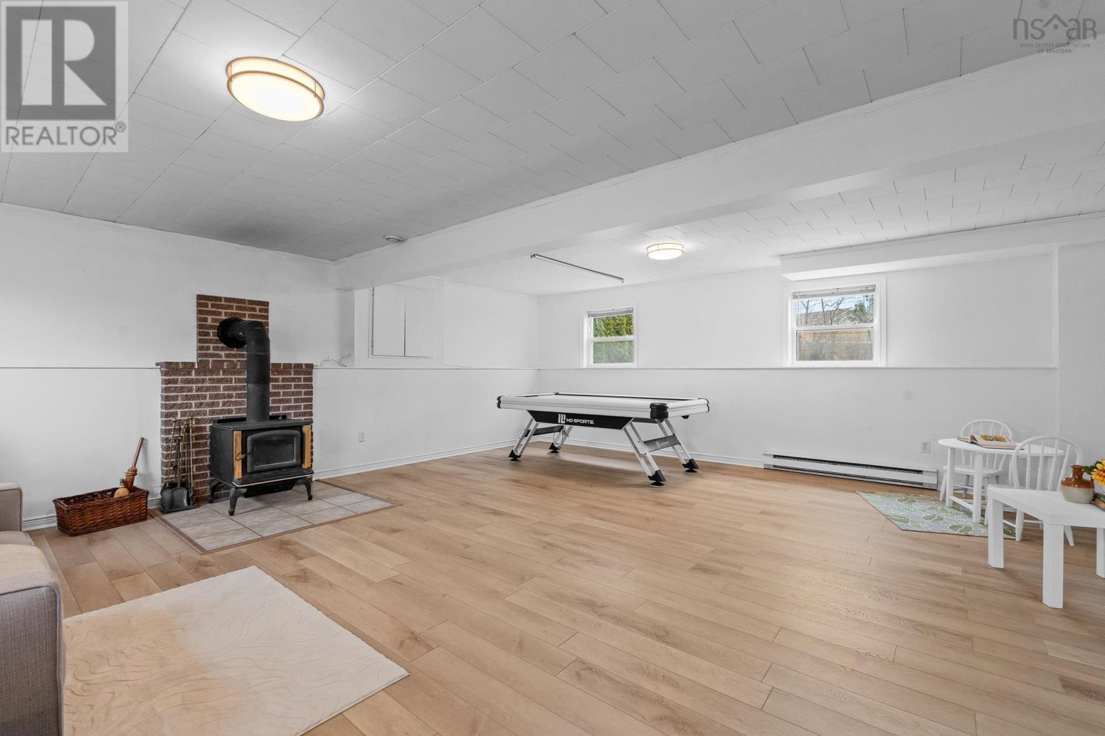 Property 34 of 49 of 1030 Club Crescent