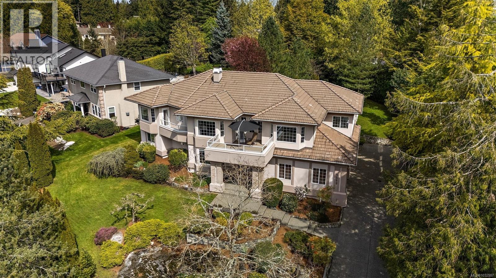  8593 Kingcome Crescent, North Saanich