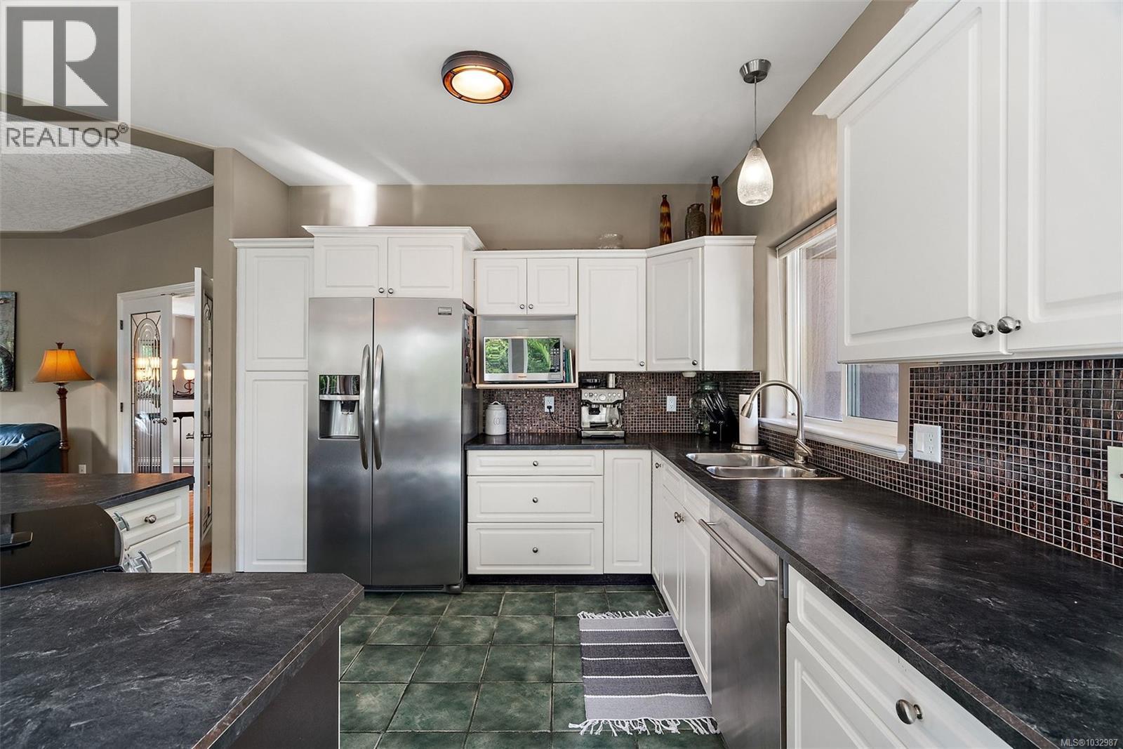  8593 Kingcome Crescent, North Saanich