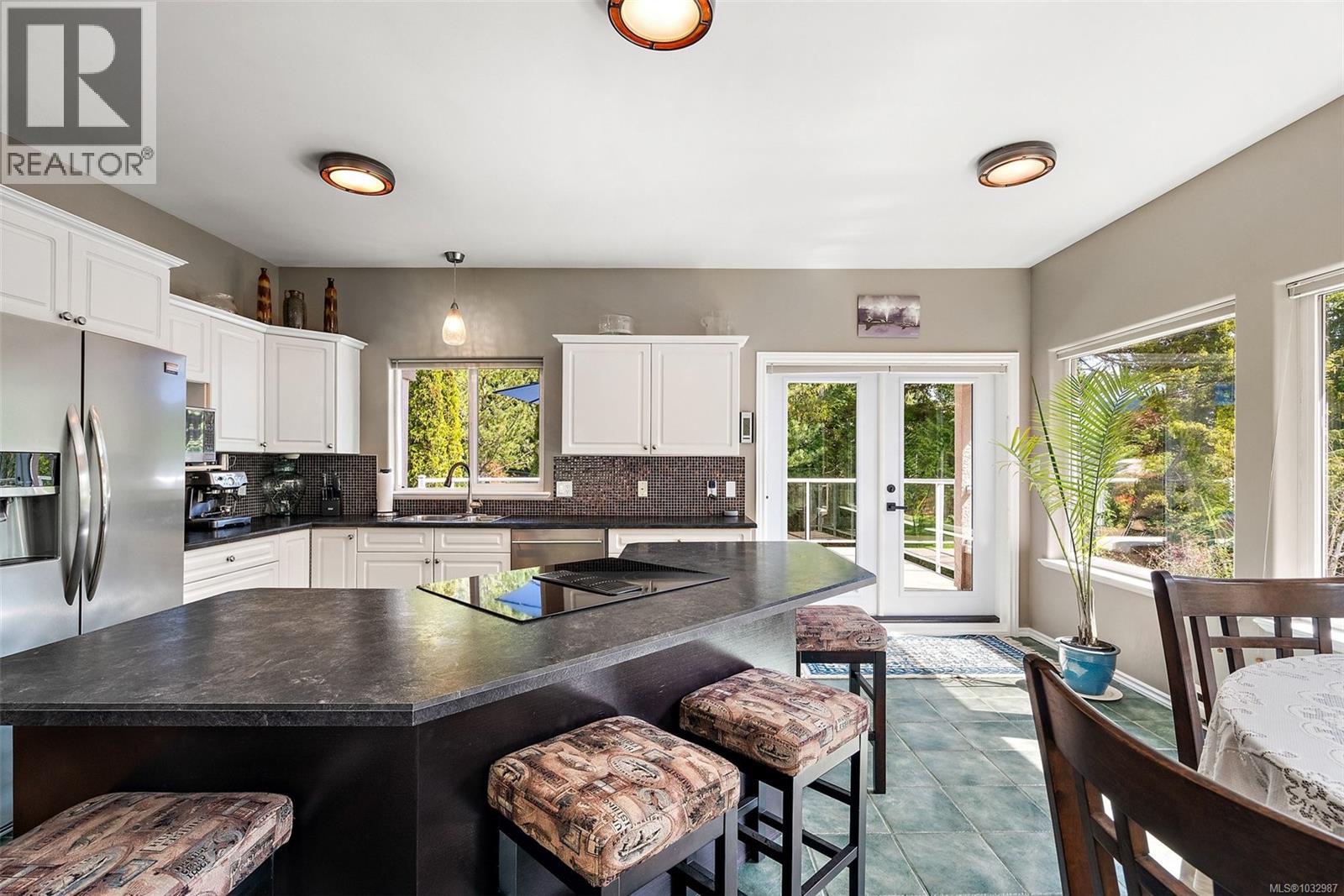  8593 Kingcome Crescent, North Saanich