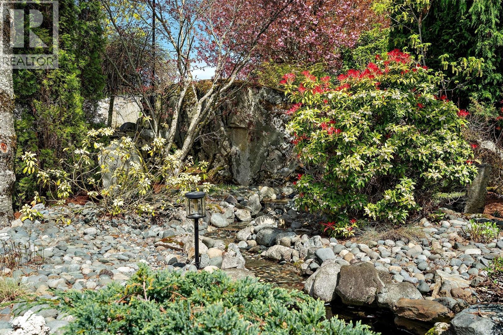  8593 Kingcome Crescent, North Saanich