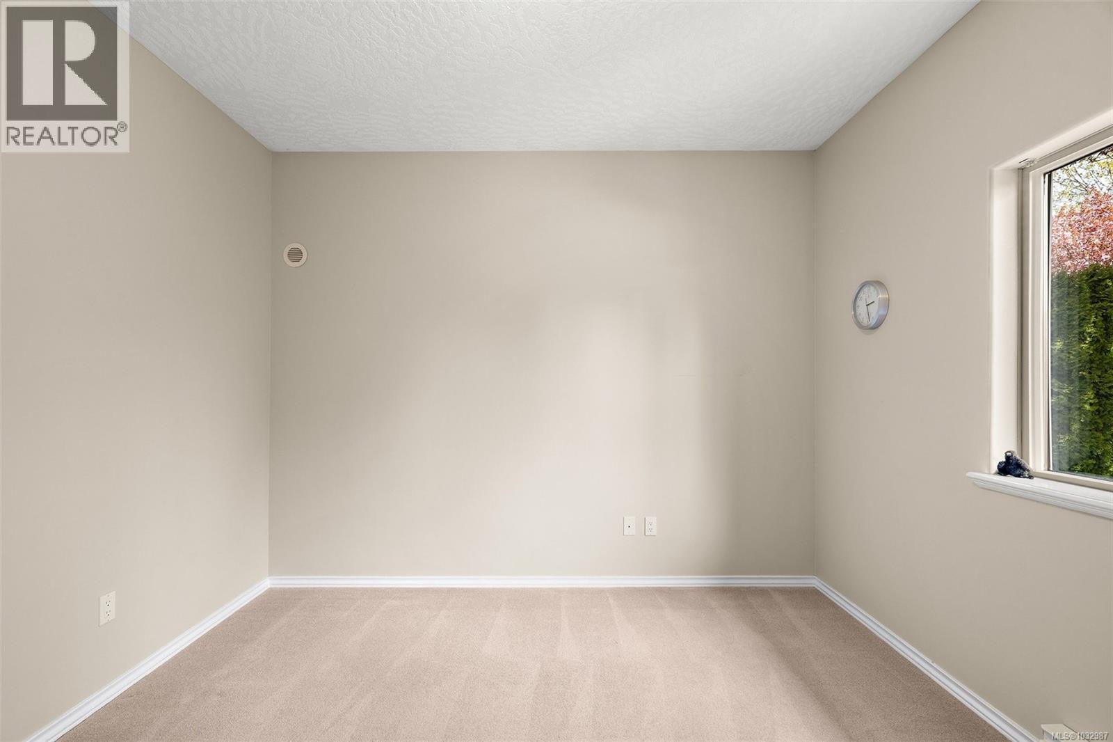  8593 Kingcome Crescent, North Saanich