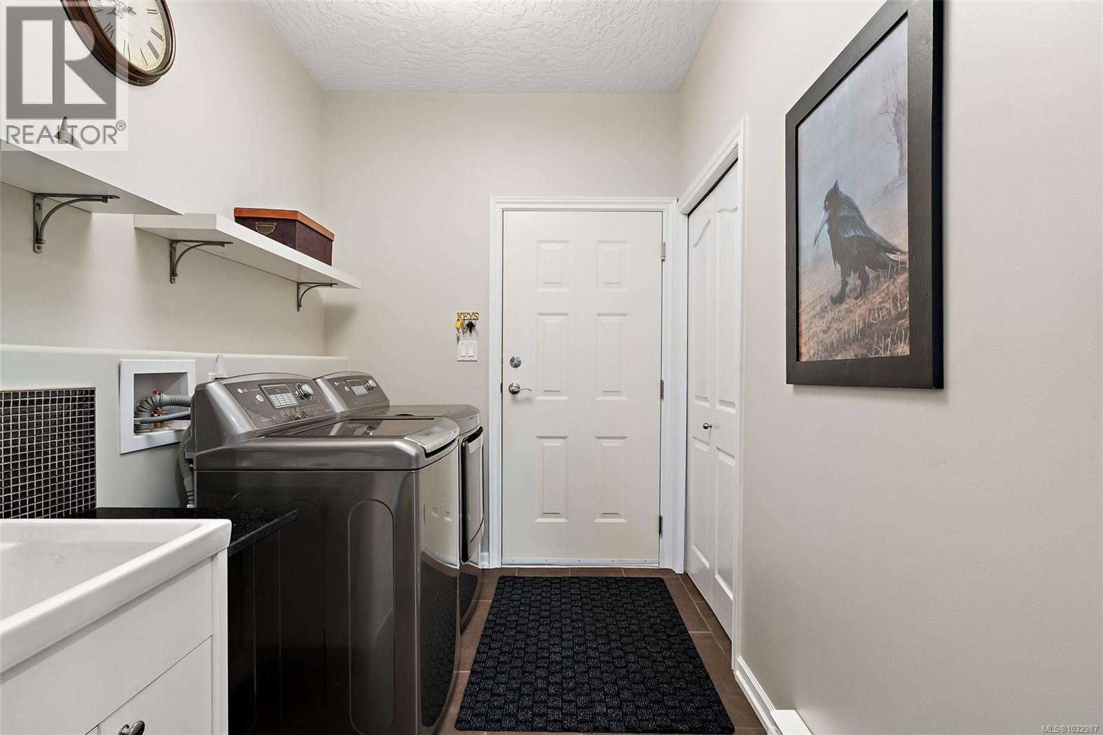  8593 Kingcome Crescent, North Saanich