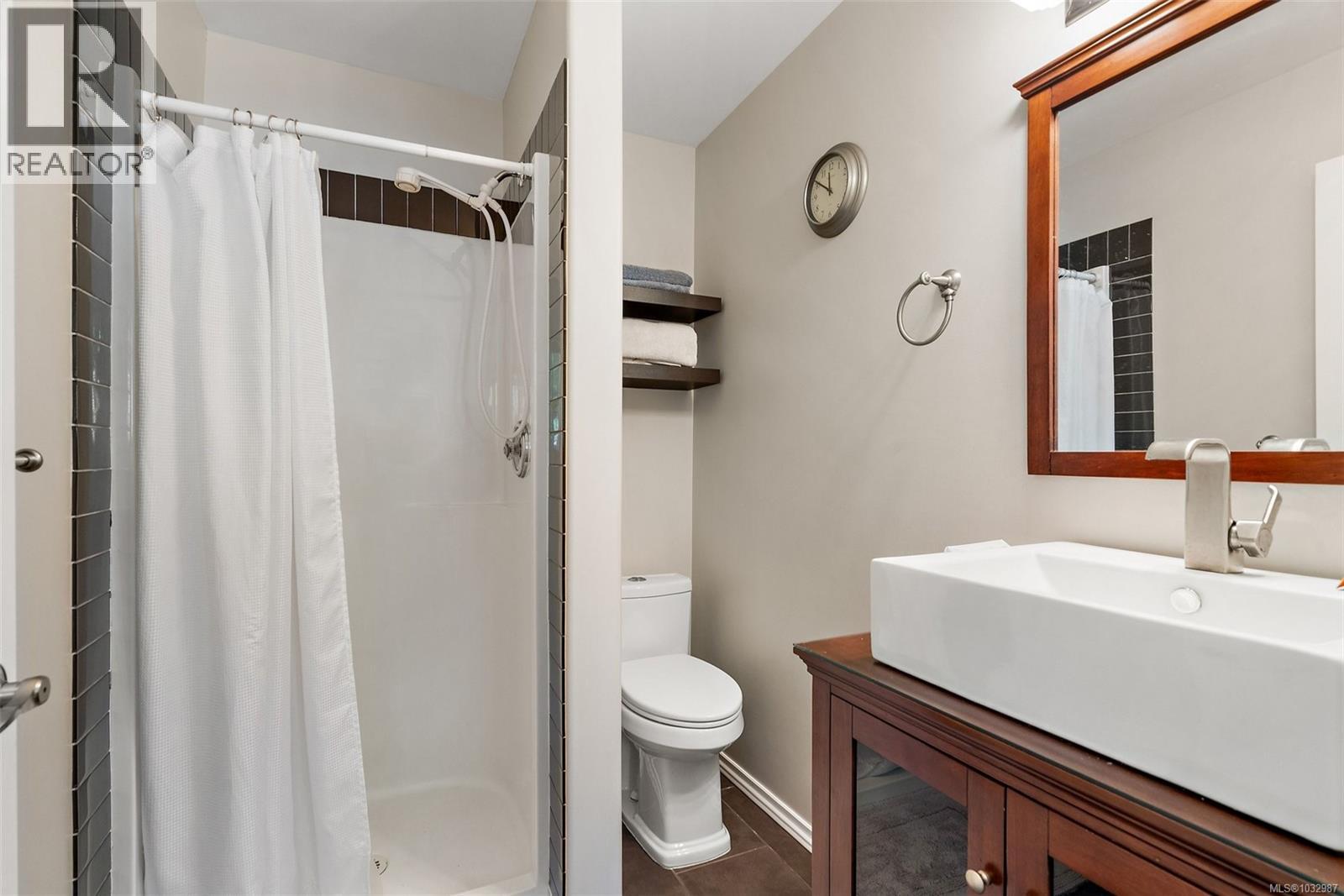  8593 Kingcome Crescent, North Saanich