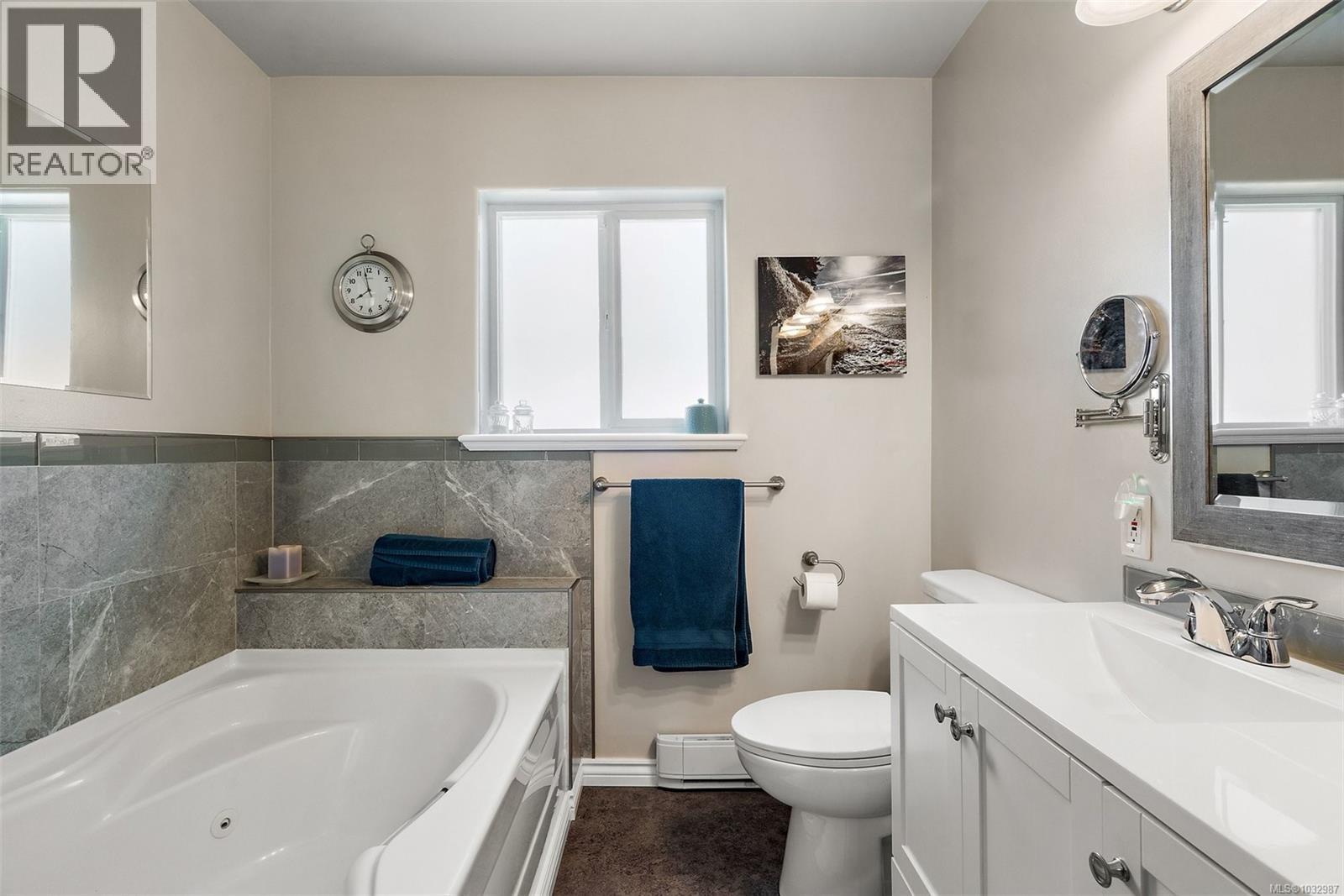  8593 Kingcome Crescent, North Saanich