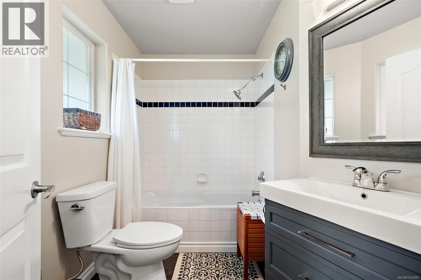  8593 Kingcome Crescent, North Saanich