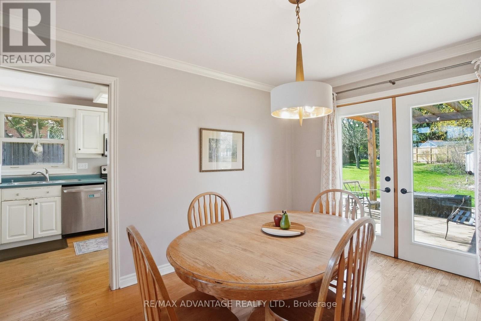 Dining room & kitchen
