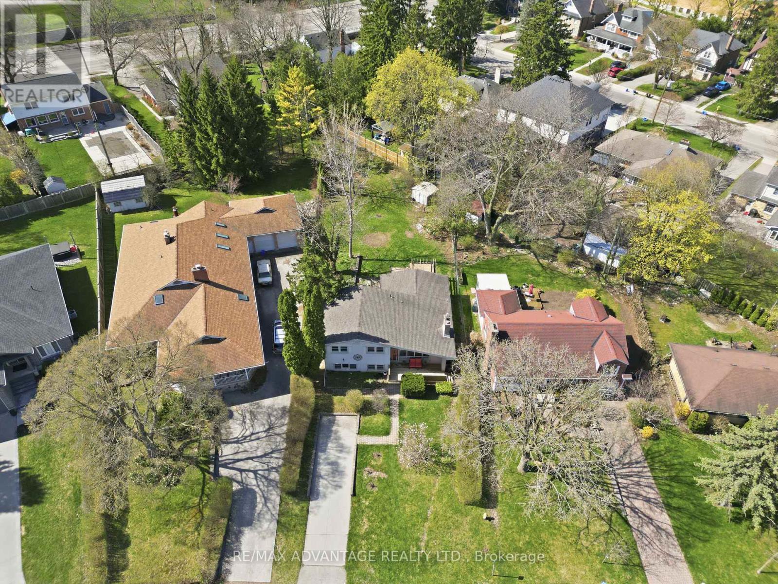 Aerial view of this massive lot 58.5 ' X 224.46 '