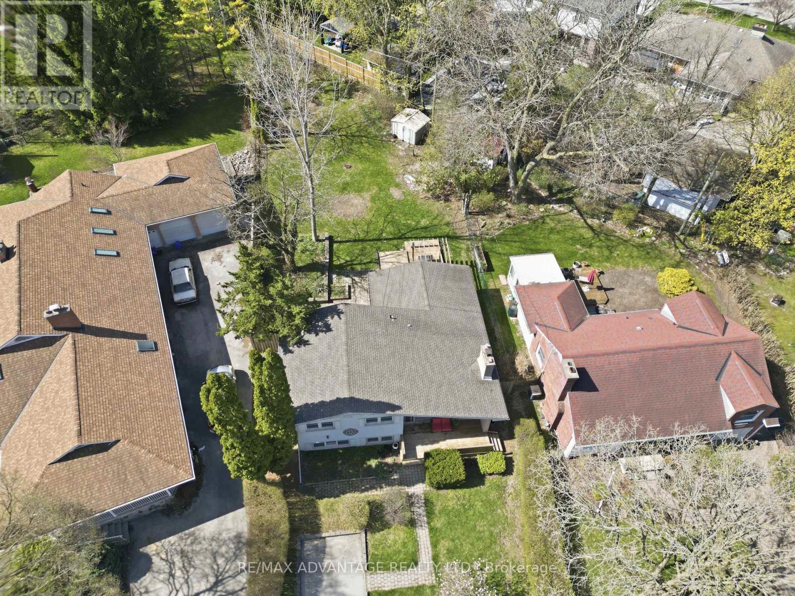 5 MOUNTSFIELD DRIVE - 4