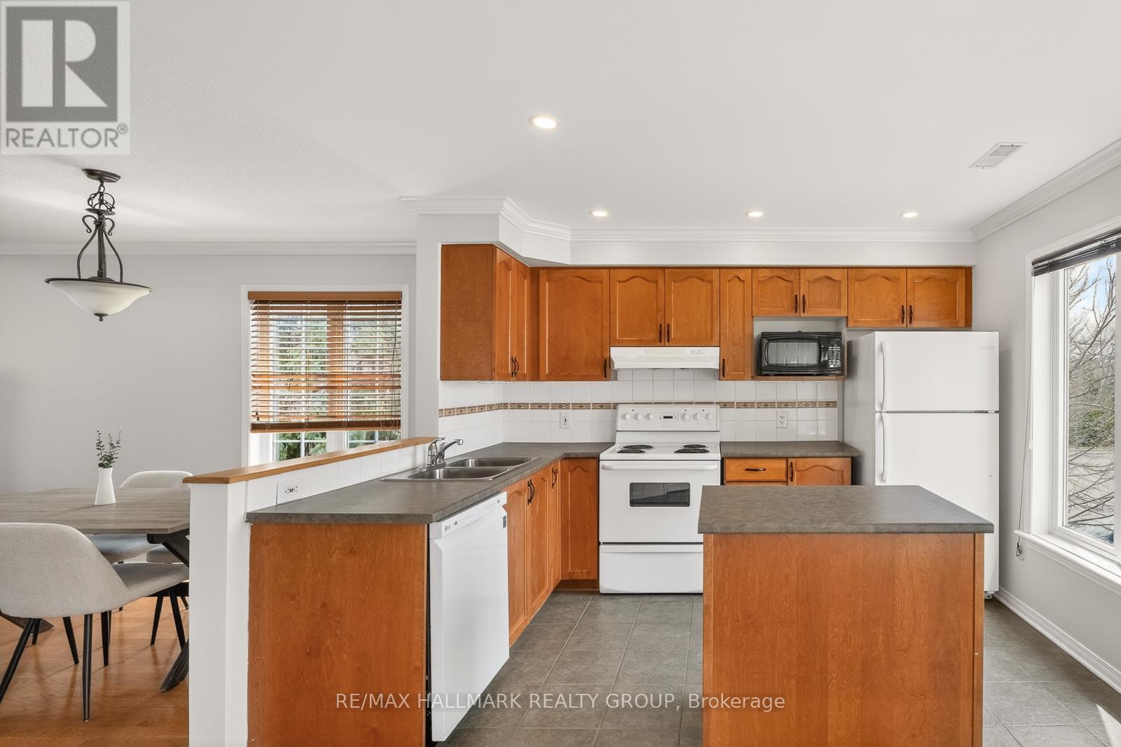 142 GATESTONE PRIVATE — photo 16