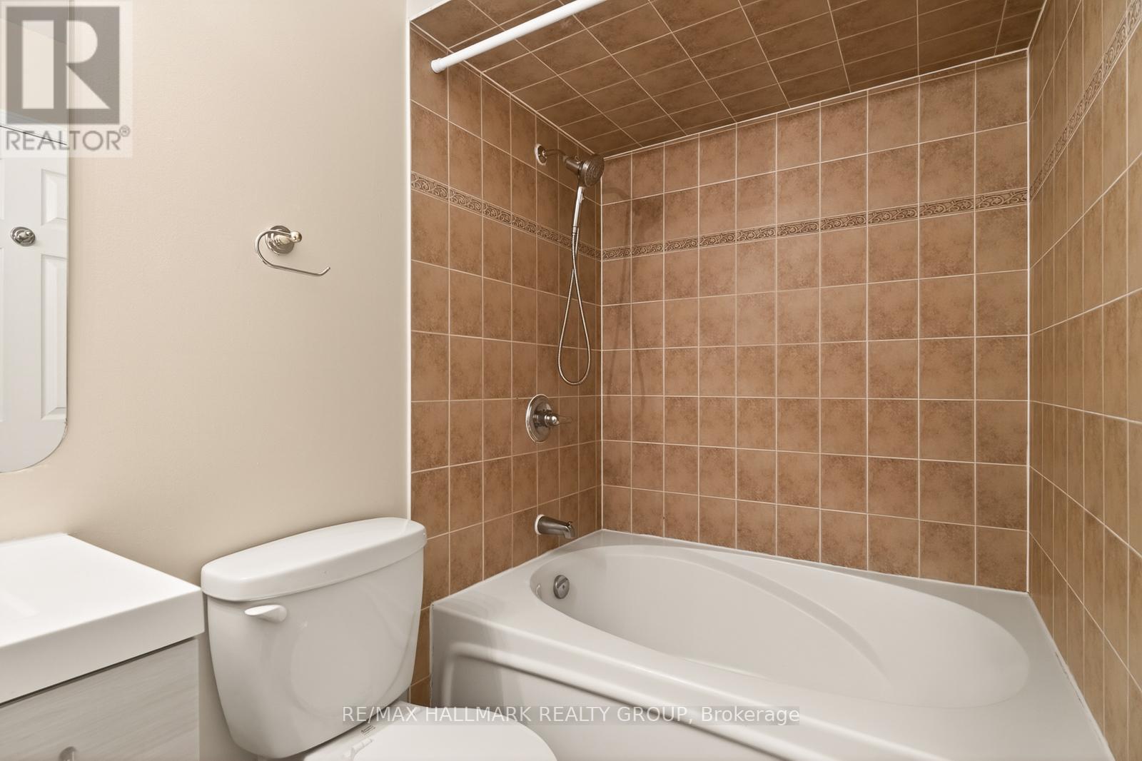 142 GATESTONE PRIVATE — photo 34