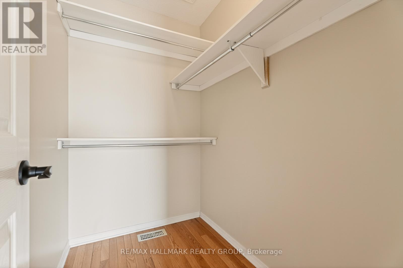 142 GATESTONE PRIVATE - 36