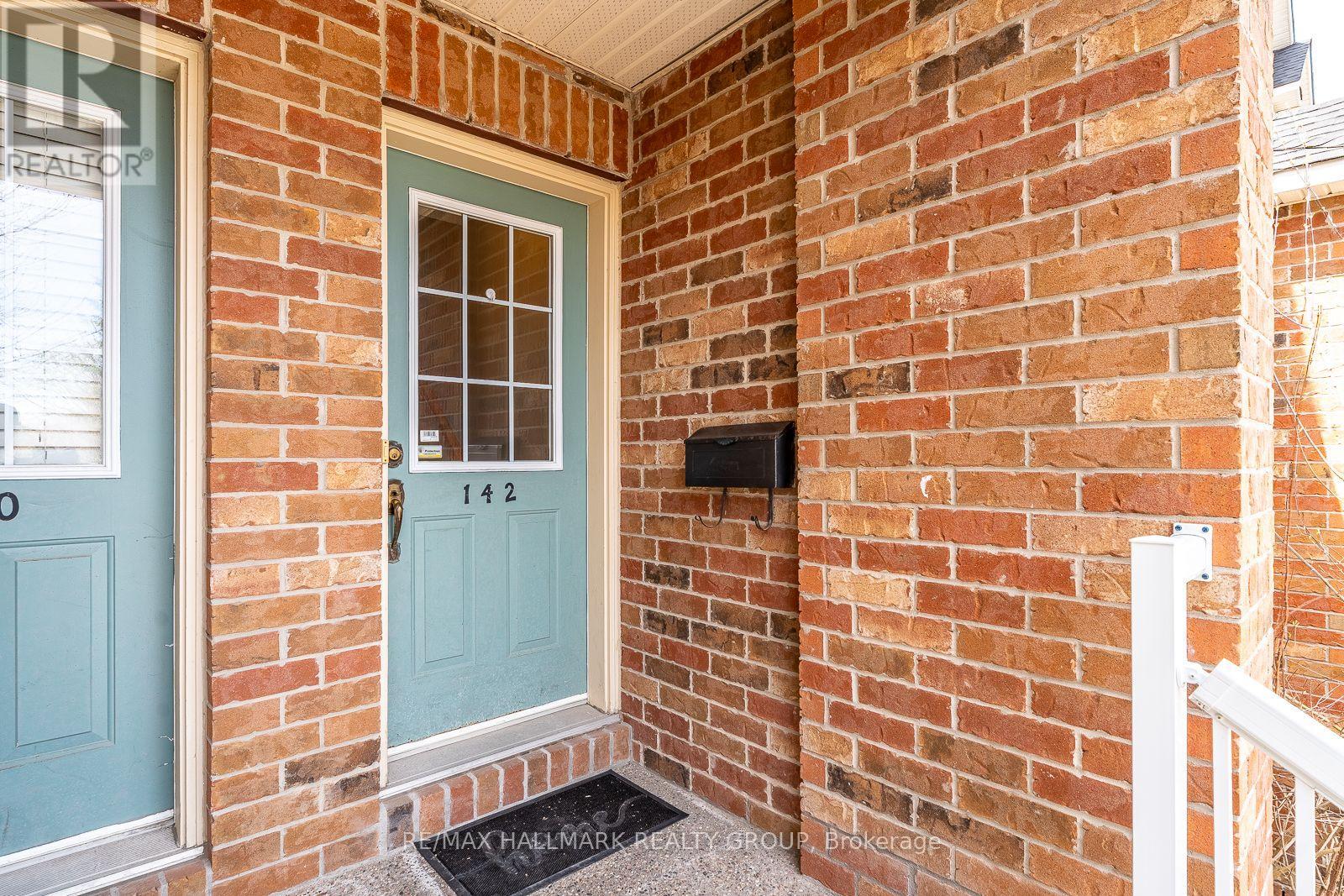 142 GATESTONE PRIVATE - 4